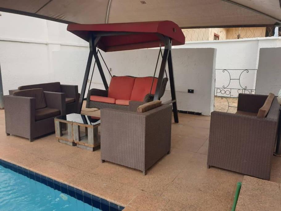 Stylish House With Free Parking And Outdoor Pool Villa Abuja Exterior photo